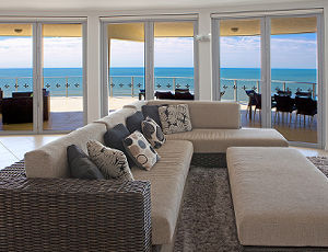  Penthouse Vue Trinity Beach Luxury Apartment